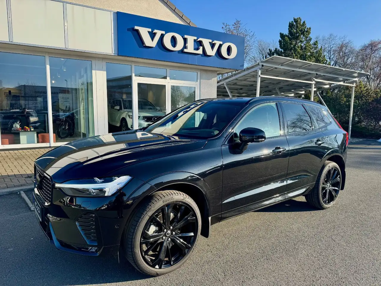 Volvo XC60 B5 AWD Ultra Black Edition — Bautzen