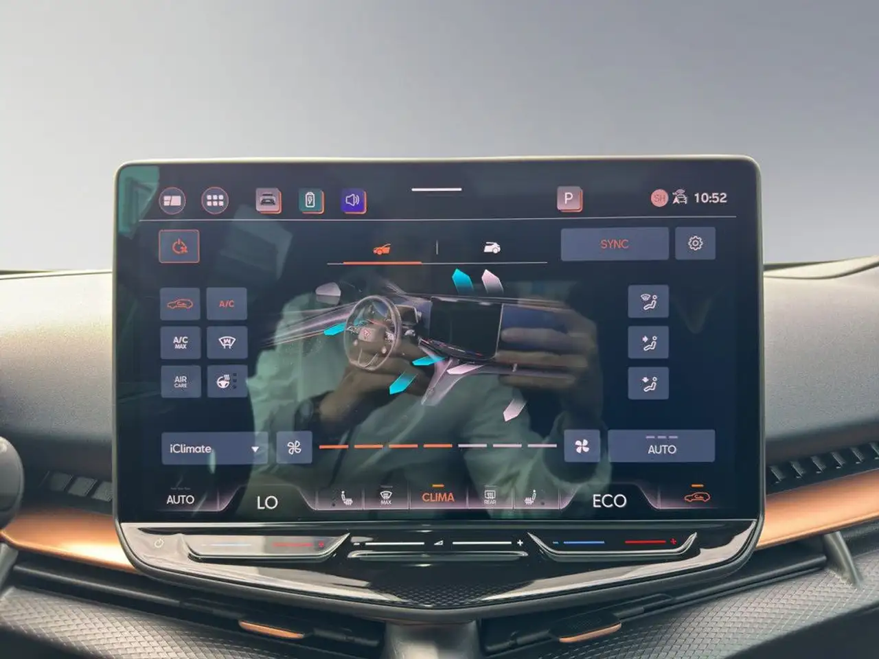 CUPRA Tavascan VZ NAVI ACC HUD PANO MATRIX-LED 360° — Vehicle gallery 17