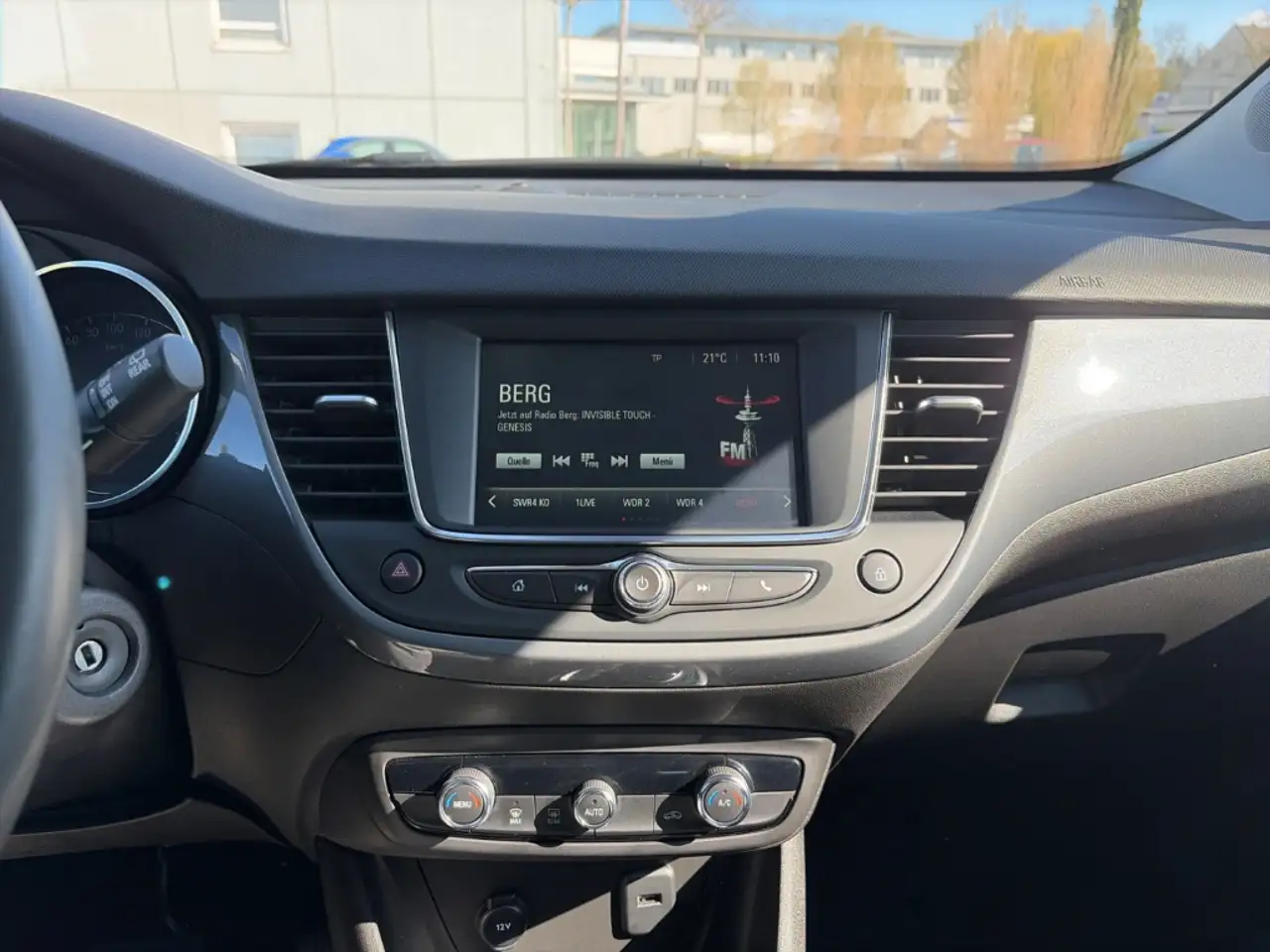Opel Crossland Elegance 96KW/130PS Automatik LED Apple CarPlay An — Galería del vehículo 10