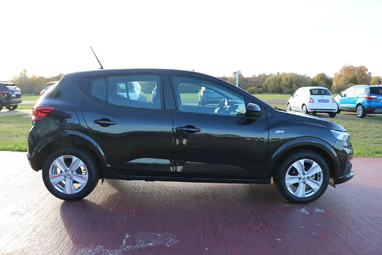 Dacia Sandero TCE 90 CVT-AUTOMATIK-KAMERA-SHZ-LED — Galería del vehículo 3