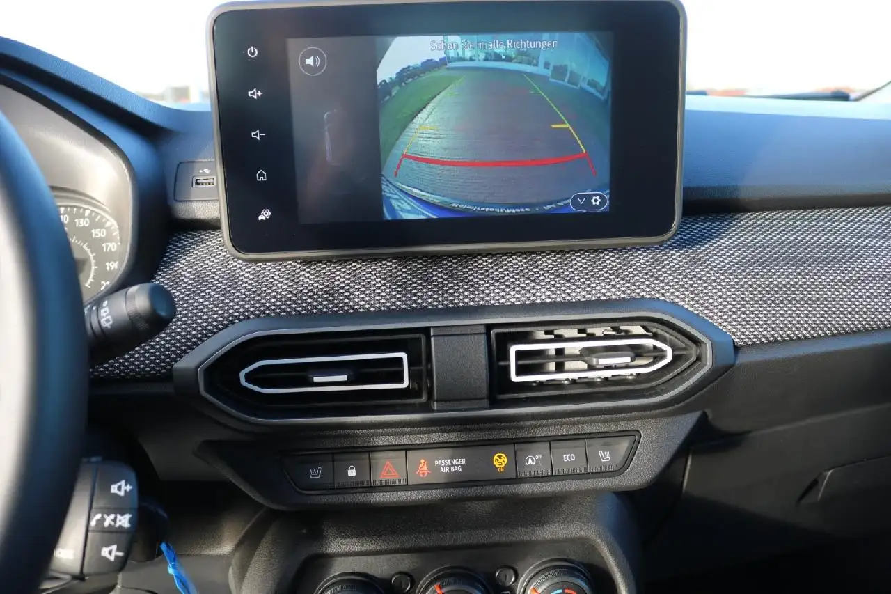 Dacia Sandero TCE 90 CVT-AUTOMATIK-KAMERA-SHZ-LED — Galería del vehículo 8