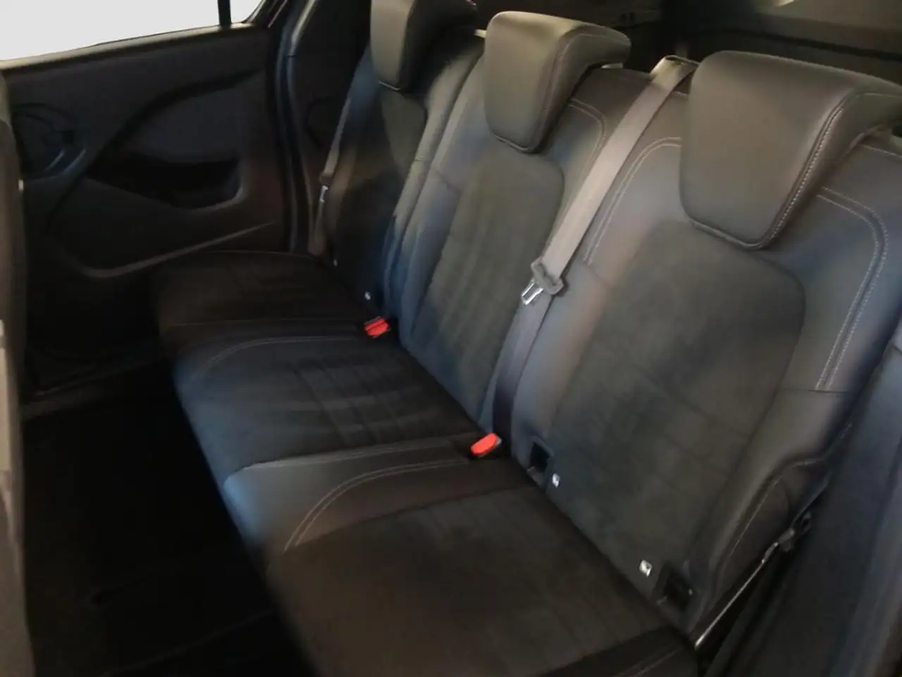 Mercedes-Benz T-Klasse T 180 PROGRESSIVE Standard AHK*Navi*LED*PDC*AUT — Galería del vehículo 13