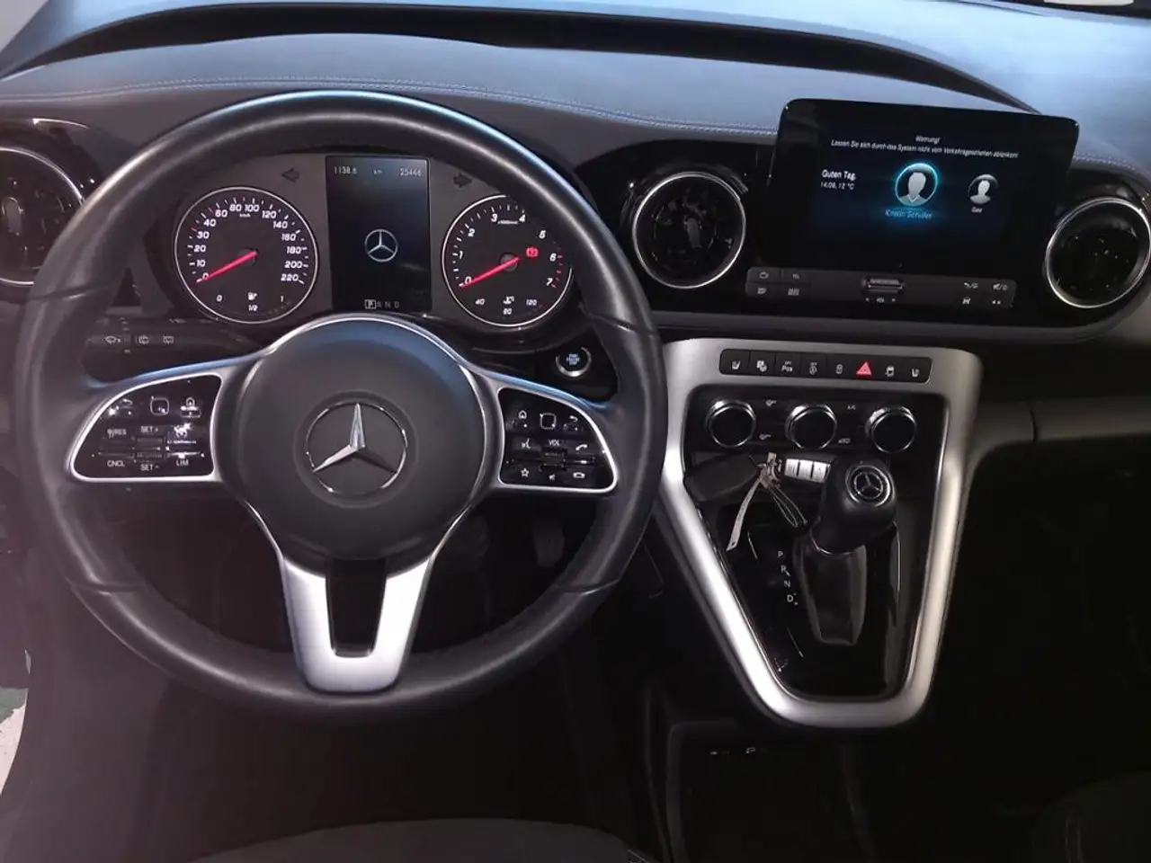 Mercedes-Benz T-Klasse T 180 PROGRESSIVE Standard AHK*Navi*LED*PDC*AUT — Galería del vehículo 7