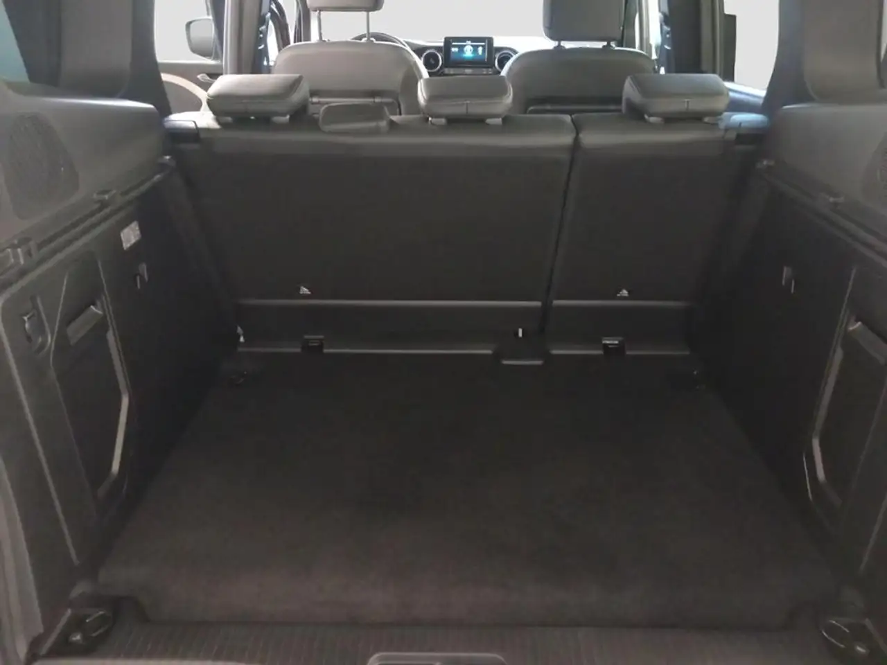 Mercedes-Benz T-Klasse T 180 PROGRESSIVE Standard AHK*Navi*LED*PDC*AUT — Galería del vehículo 15