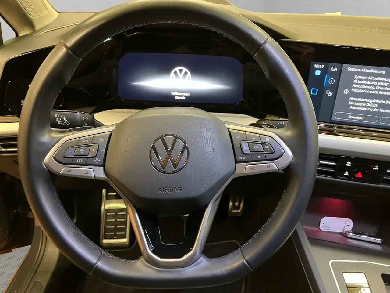 Volkswagen Golf VIII 1.0 eTSI DSG Move LED GRA App-Connect — معرض صور السيارة 10