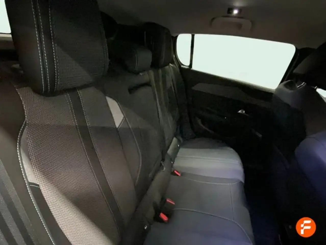 Peugeot 308 1.2 PureTech S&S Allure 130 — Vehicle gallery 10