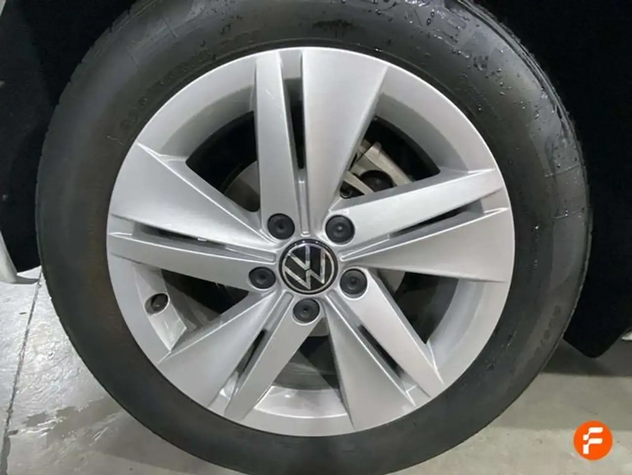 Volkswagen Golf 2.0TDI DSG 85kW — Galerie du véhicule 24