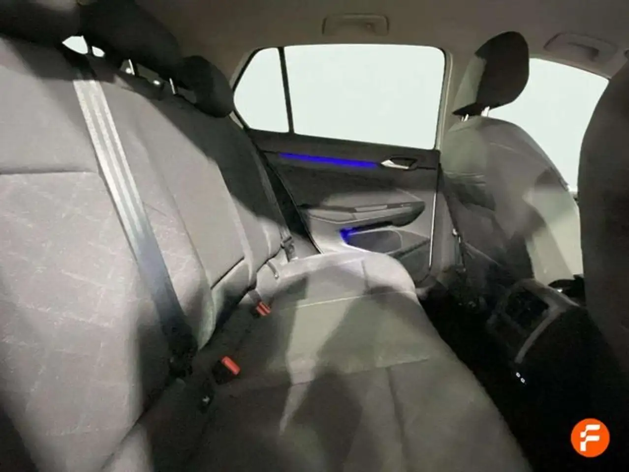 Volkswagen Golf 2.0TDI DSG 85kW — Galerie du véhicule 17