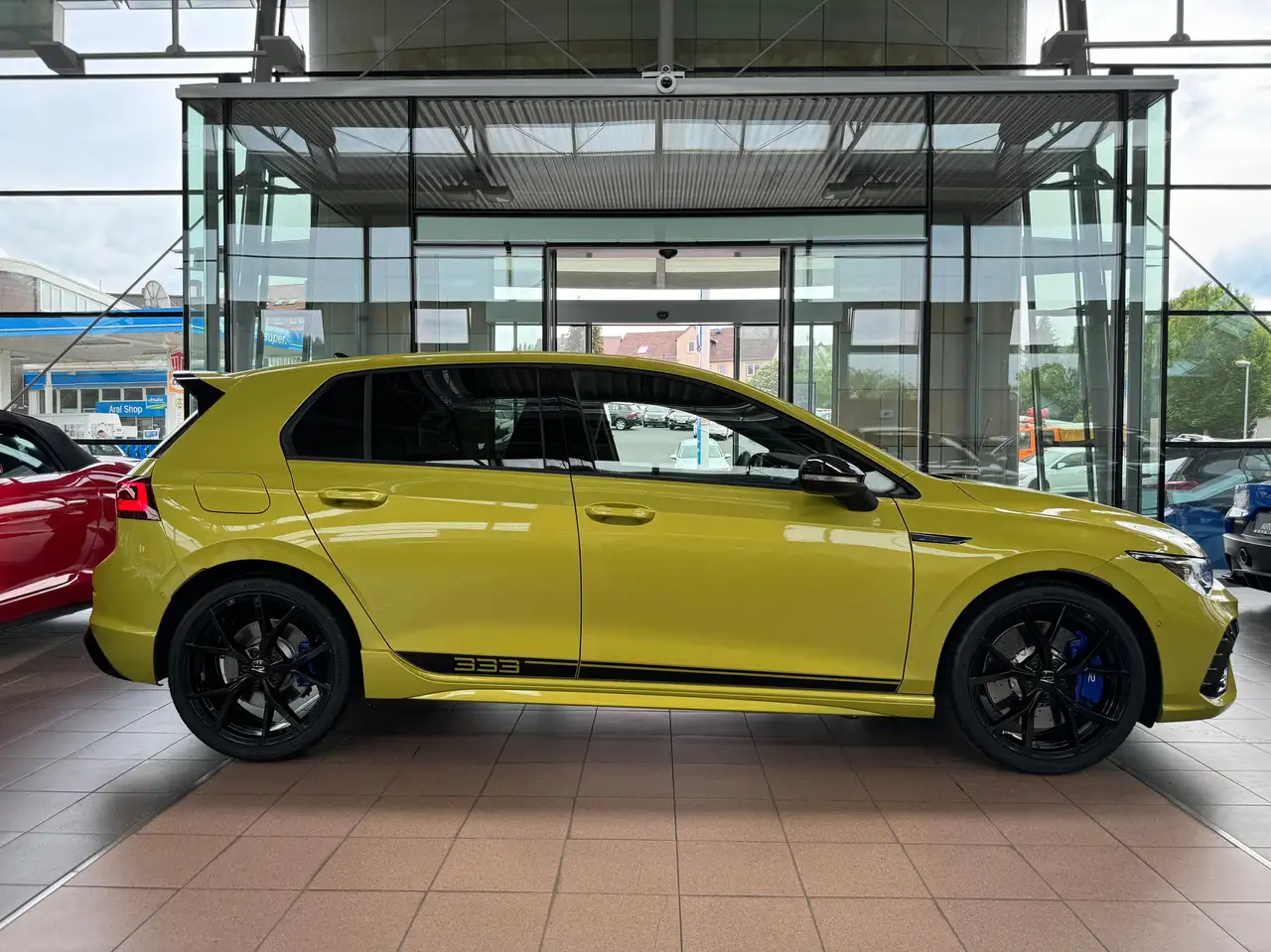 Volkswagen Golf R VIII 046/333 Limited Edition 4Motion R Akrapovic 19" — Galería del vehículo 18