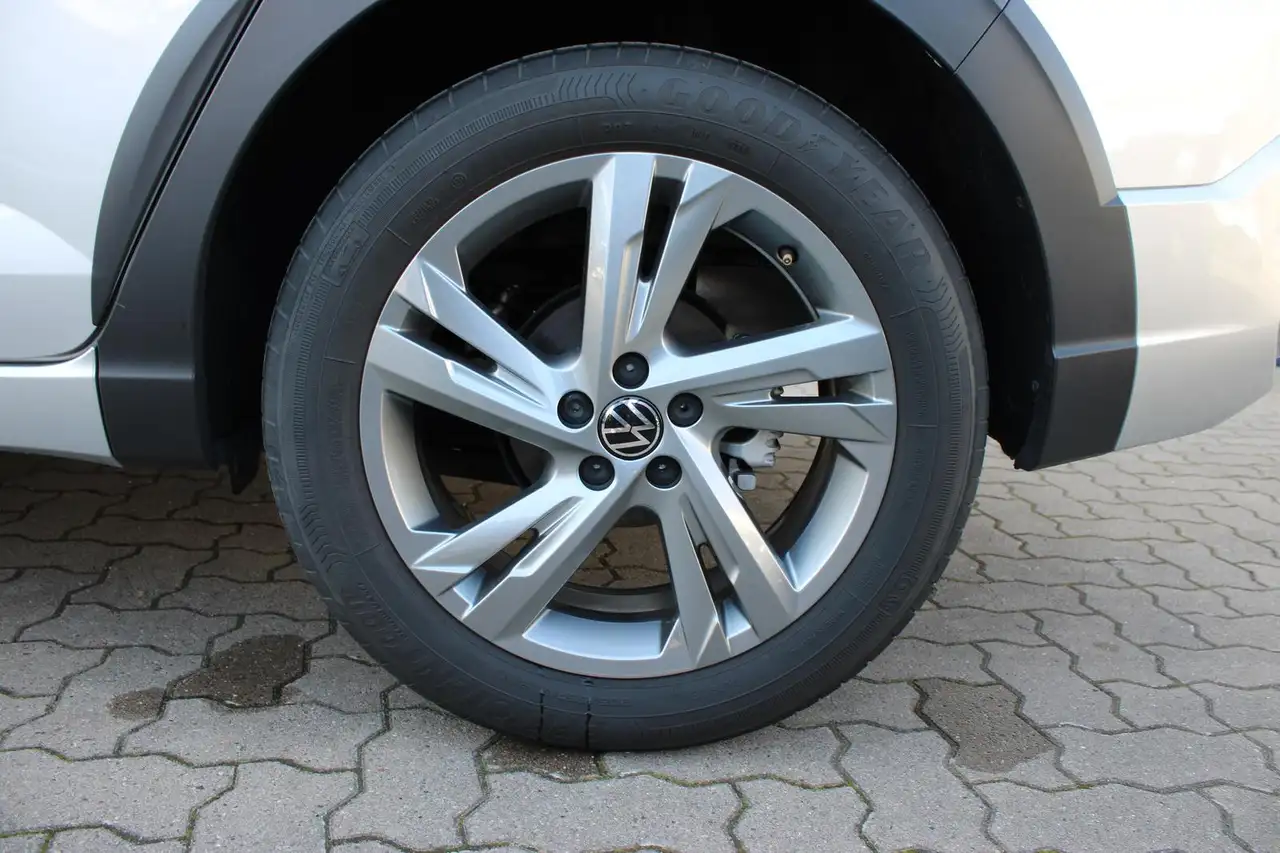 Volkswagen Taigo 1.0 TSI DSG R-Line IQ-Drive, Matrix, ACC,DAB — معرض صور السيارة 14