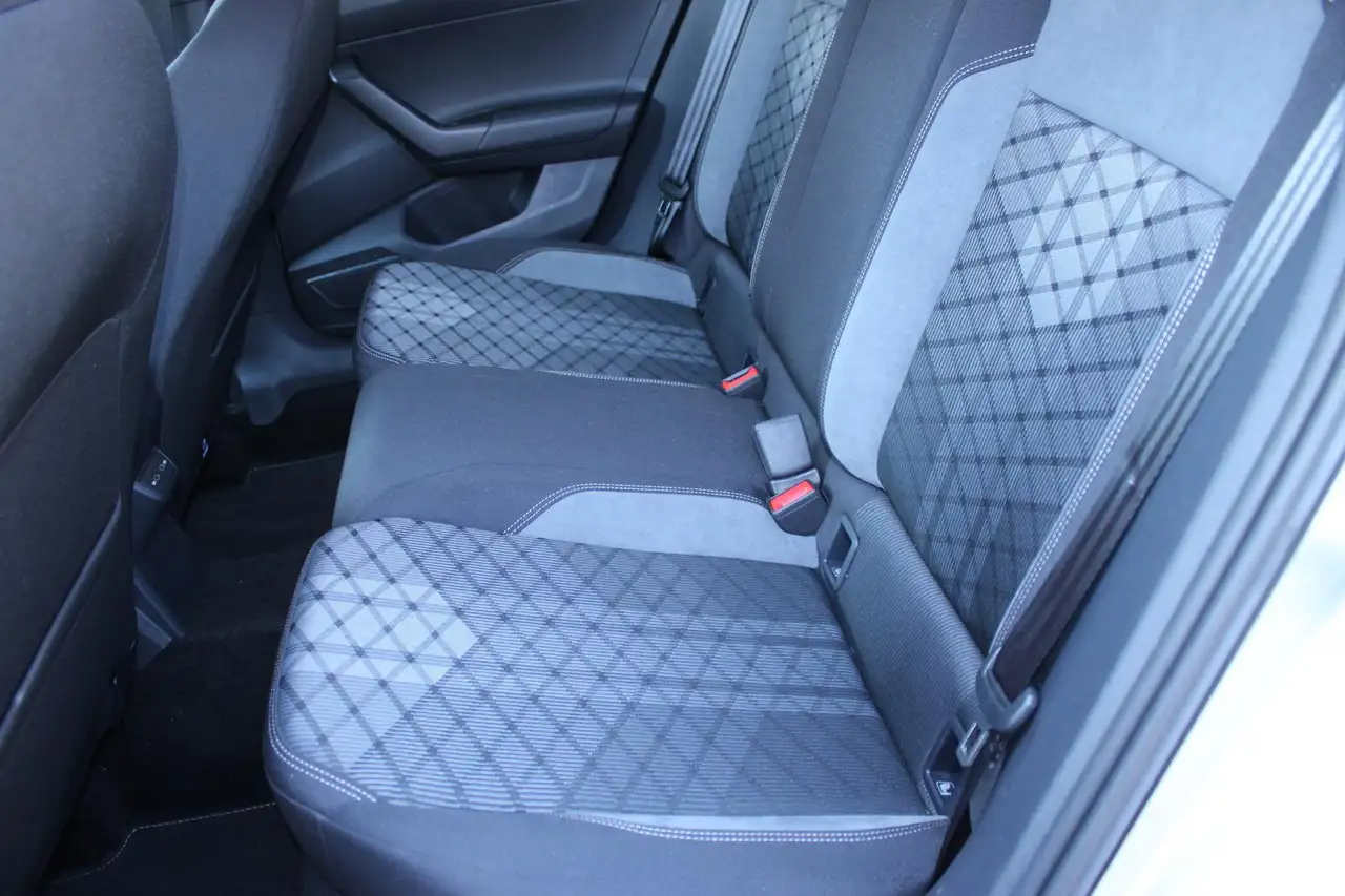 Volkswagen Taigo 1.0 TSI DSG R-Line IQ-Drive, Matrix, ACC,DAB — معرض صور السيارة 6