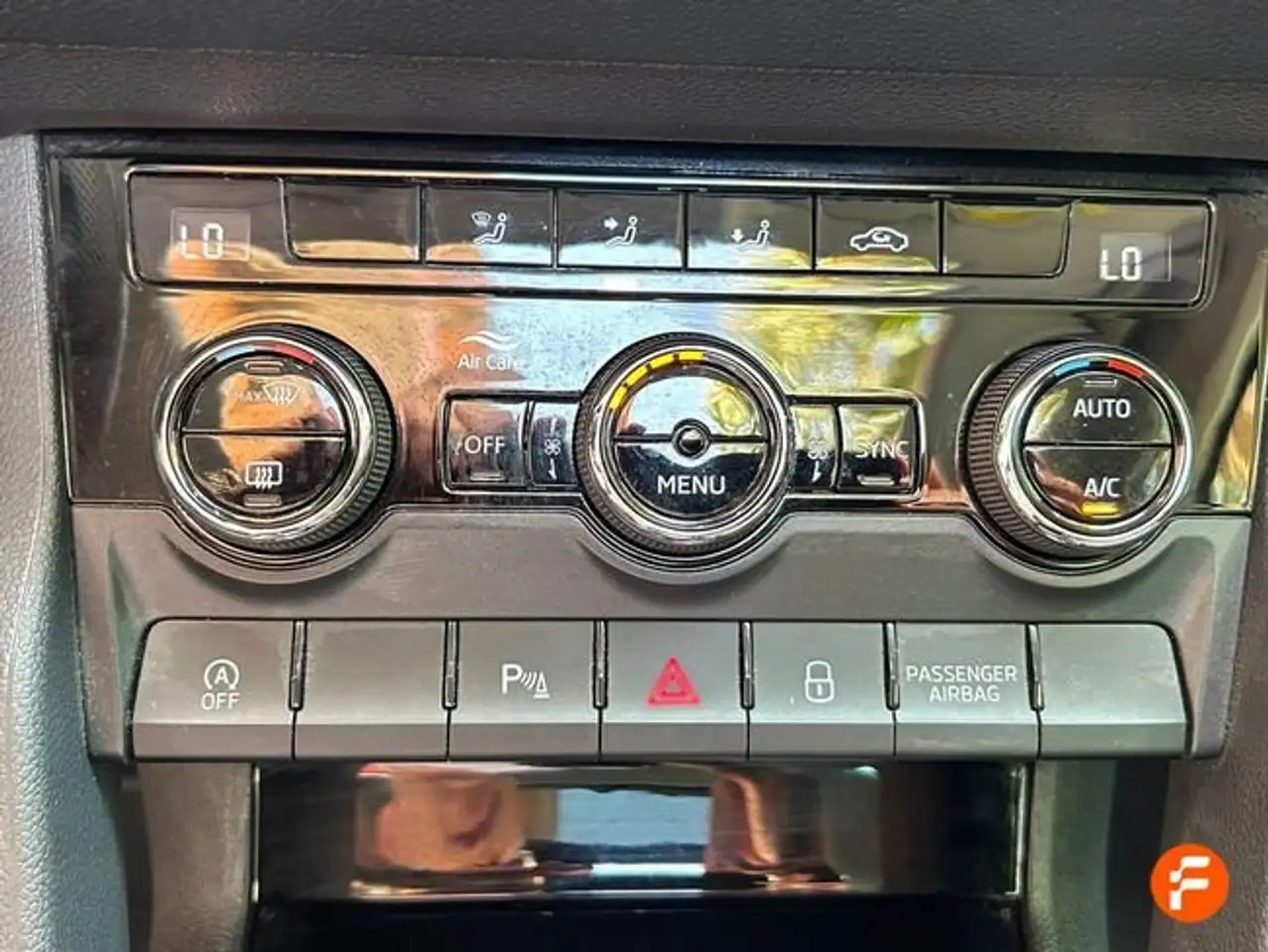 Skoda Karoq 1.5 TSI Selection ACT DSG 110KW — معرض صور السيارة 13