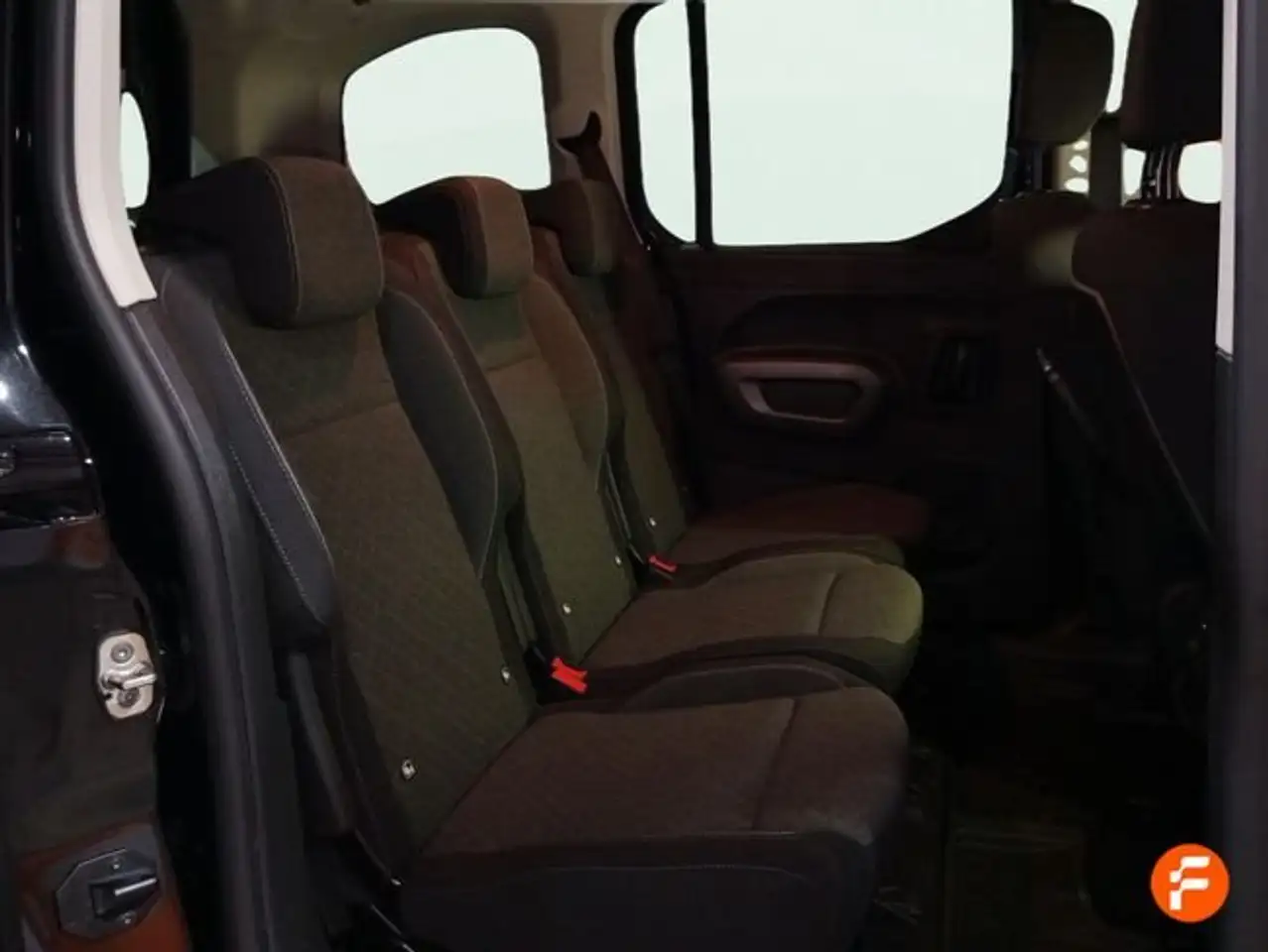Opel Combo 100 Cv 1.5 Td S/S MT6 €6.4 — معرض صور السيارة 15