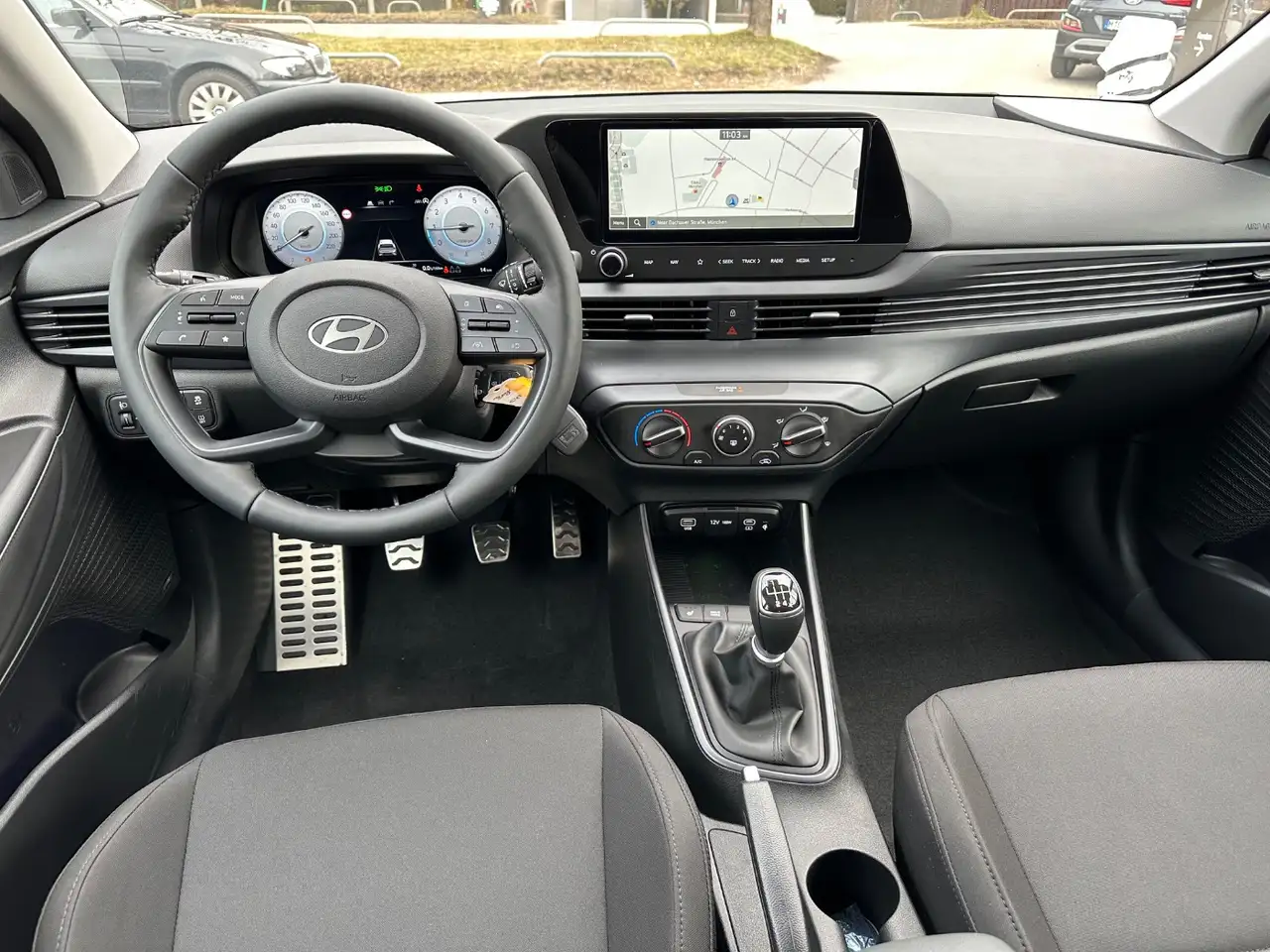 Hyundai BAYON 1.0 T-GDI Trend FLA SpurH LM LED Navi PDC — Galerie du véhicule 15