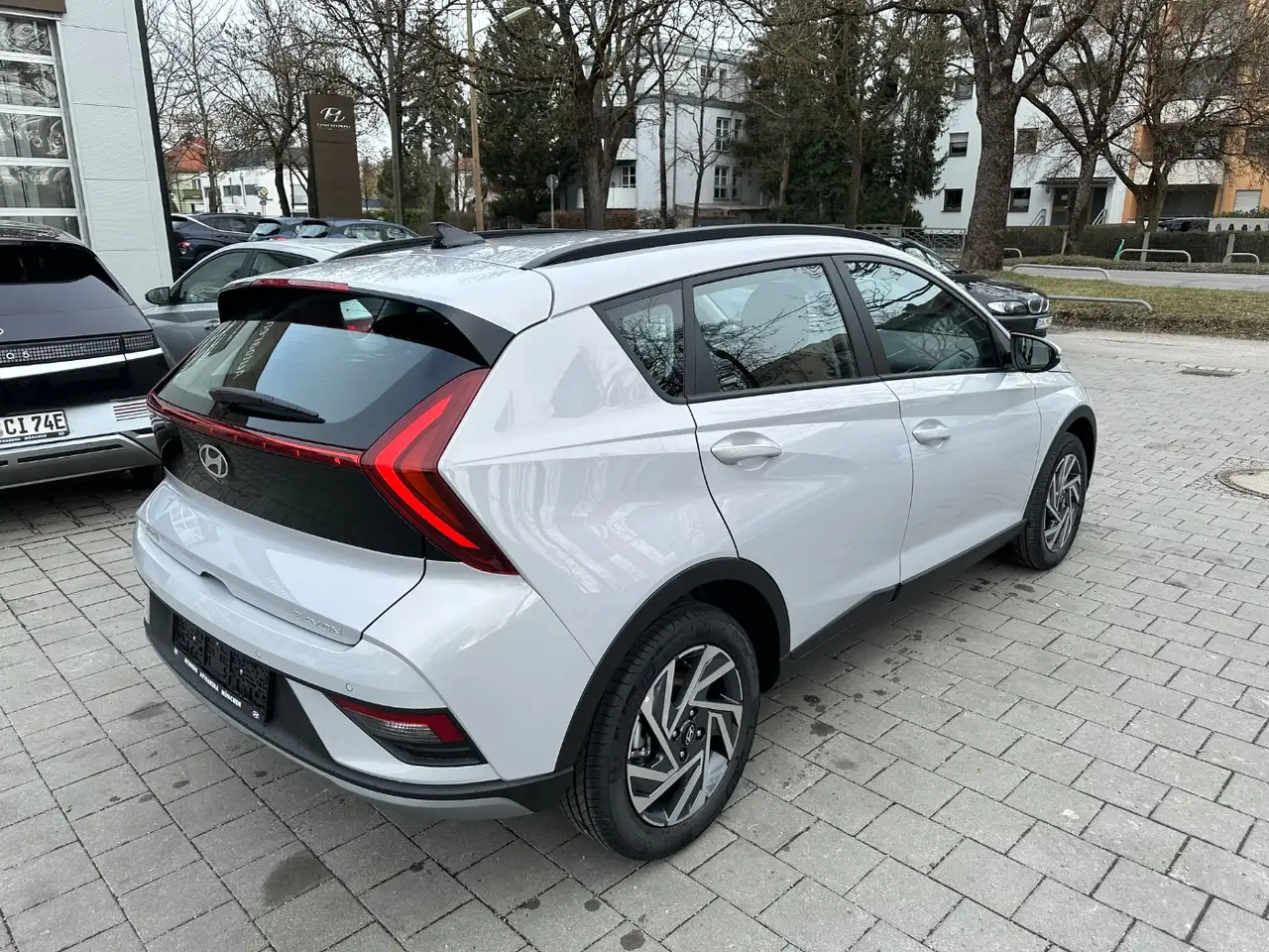 Hyundai BAYON 1.0 T-GDI Trend FLA SpurH LM LED Navi PDC — Galerie du véhicule 7