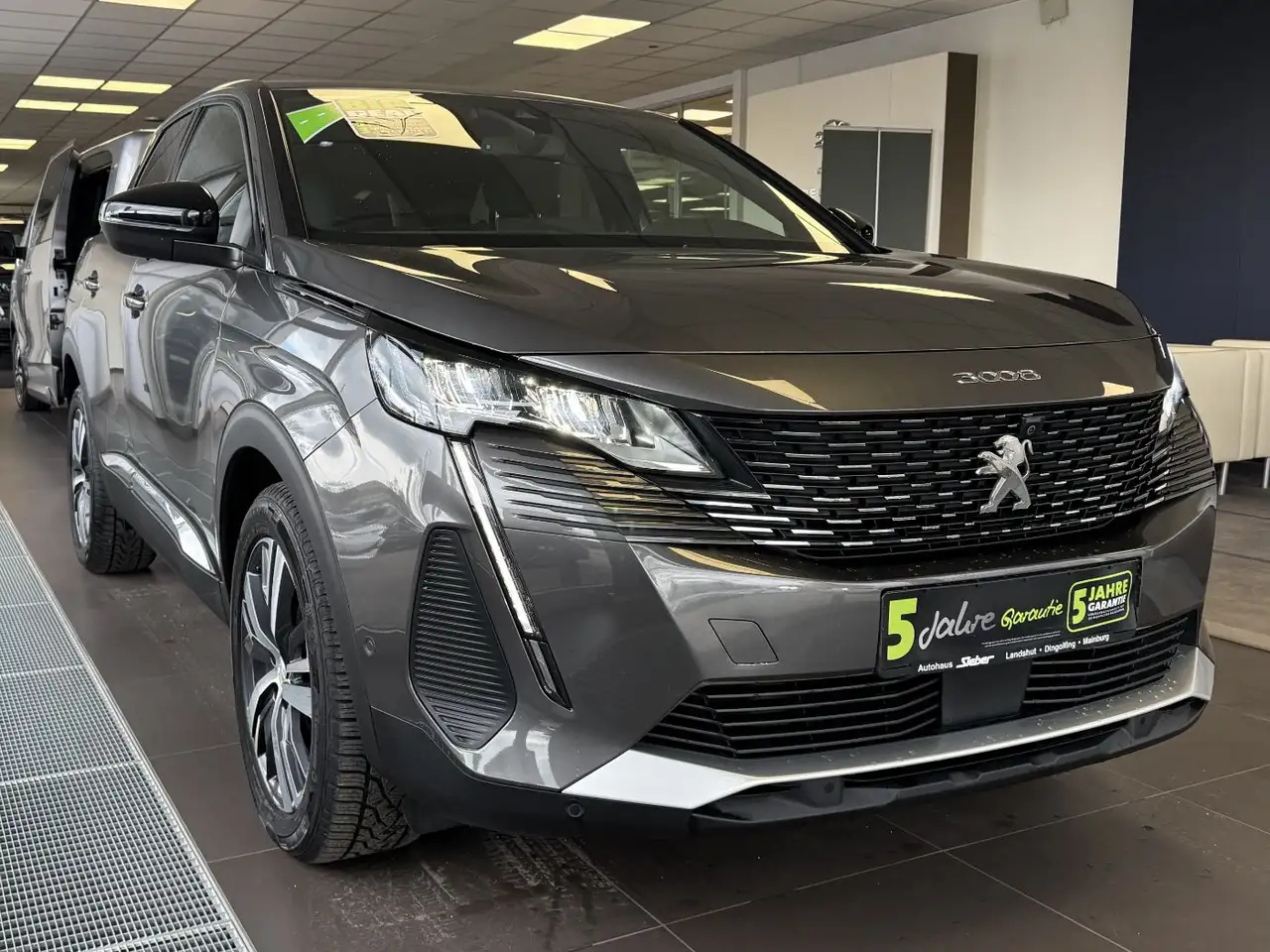 Peugeot 3008 1.2 PureTech 130 Allure Pack Klima*CarPlay* — Vehicle gallery 4