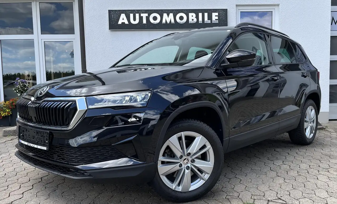 Skoda Karoq Selection 1.5 TSI LED PDC KAMERA AHK SHZ — Königsfeld
