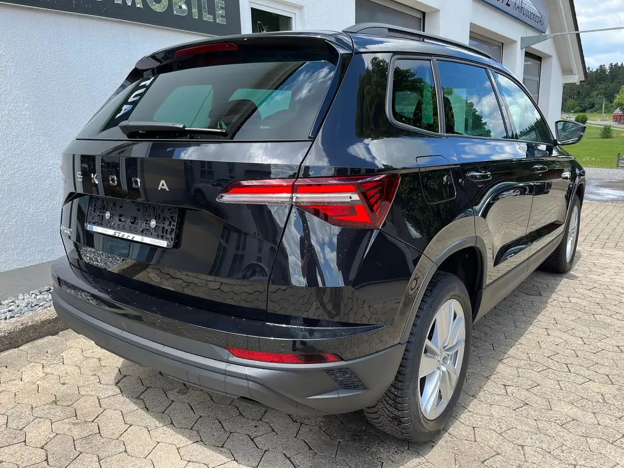 Skoda Karoq Selection 1.5 TSI LED PDC KAMERA AHK SHZ — Galería del vehículo 5