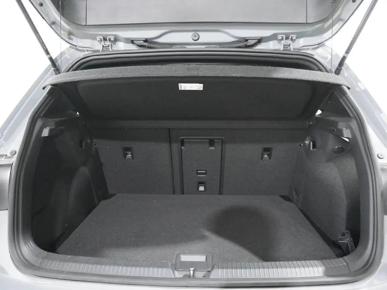Volkswagen Golf GTI 2.0 TSI DSG 180kW — معرض صور السيارة 7