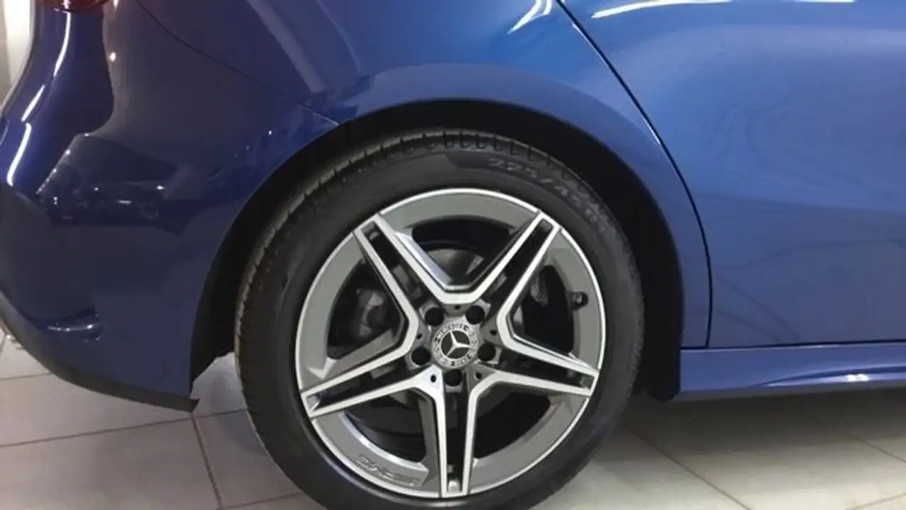 Mercedes-Benz A 180 180d — Vehicle gallery 25
