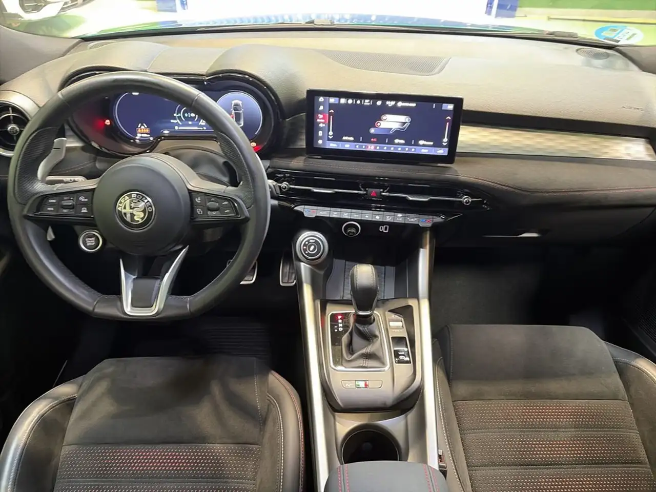 Alfa Romeo Tonale 1.5 MHEV Veloce FWD 160 — Vehicle gallery 11