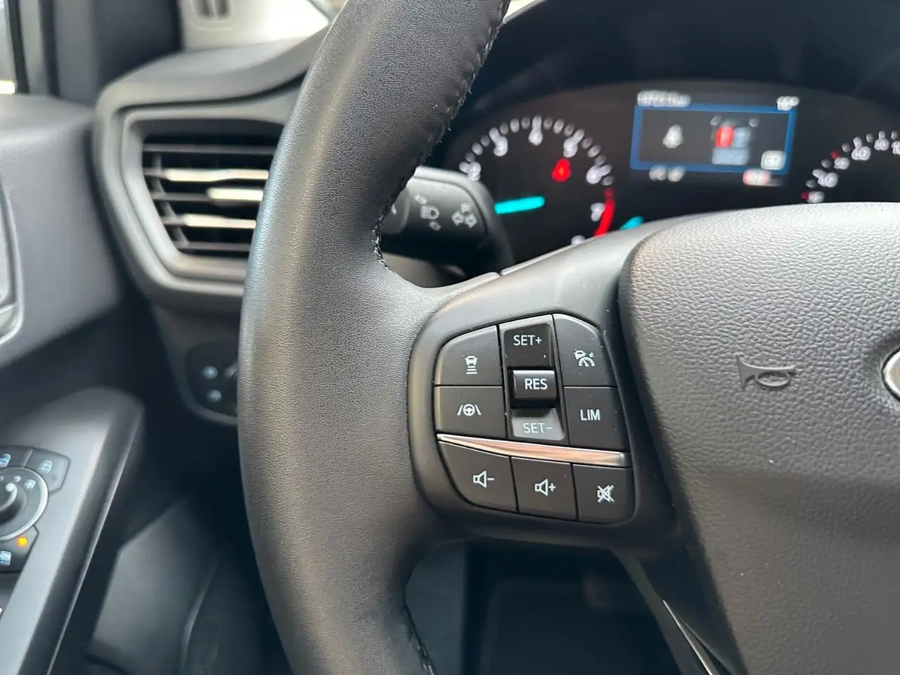 Ford Focus Turnier Titanium — معرض صور السيارة 13