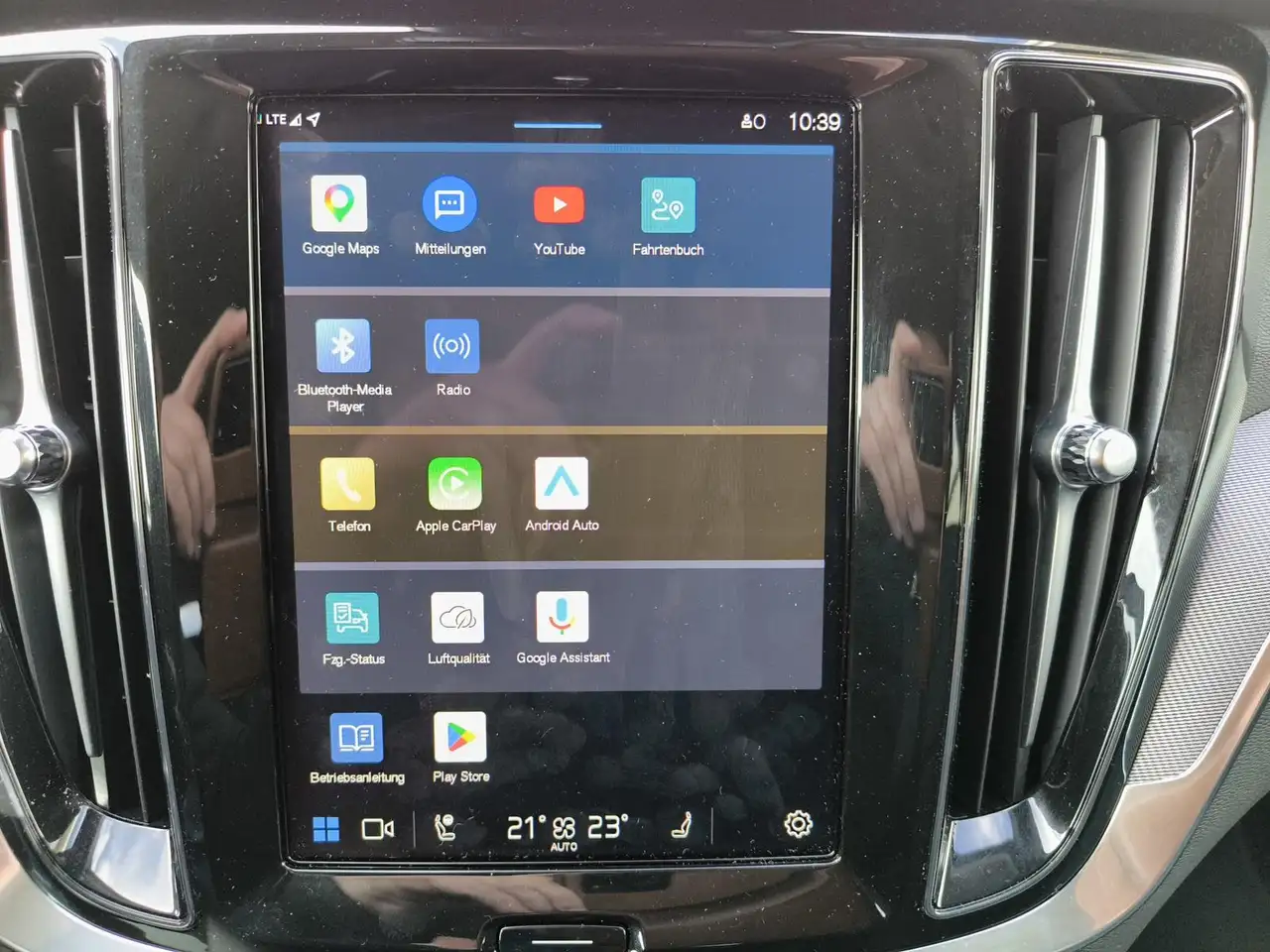 Volvo V60 B4 Benzin Plus Dark ACC / BLIS / 360° — معرض صور السيارة 17