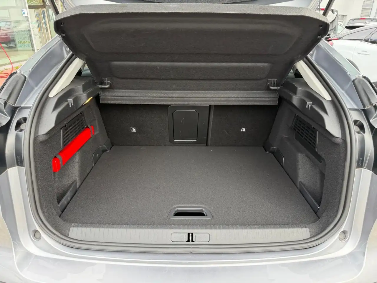 Citroen C4 1.2 PureTech 130 Max LED+Navi+SHZ+2xKlima+LM — Galerie du véhicule 20