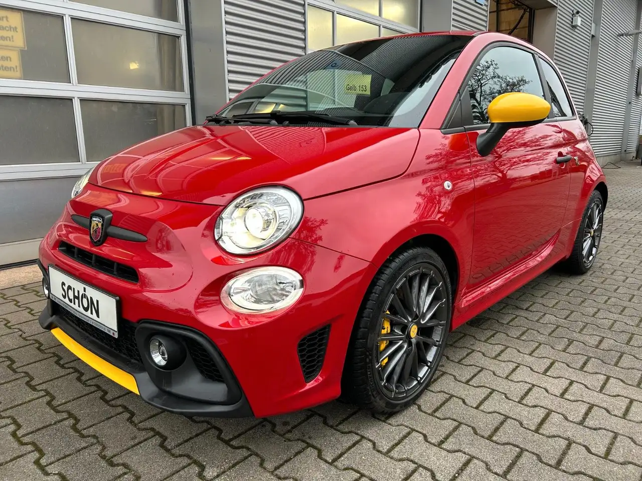 Abarth 695 — Vehicle gallery 2