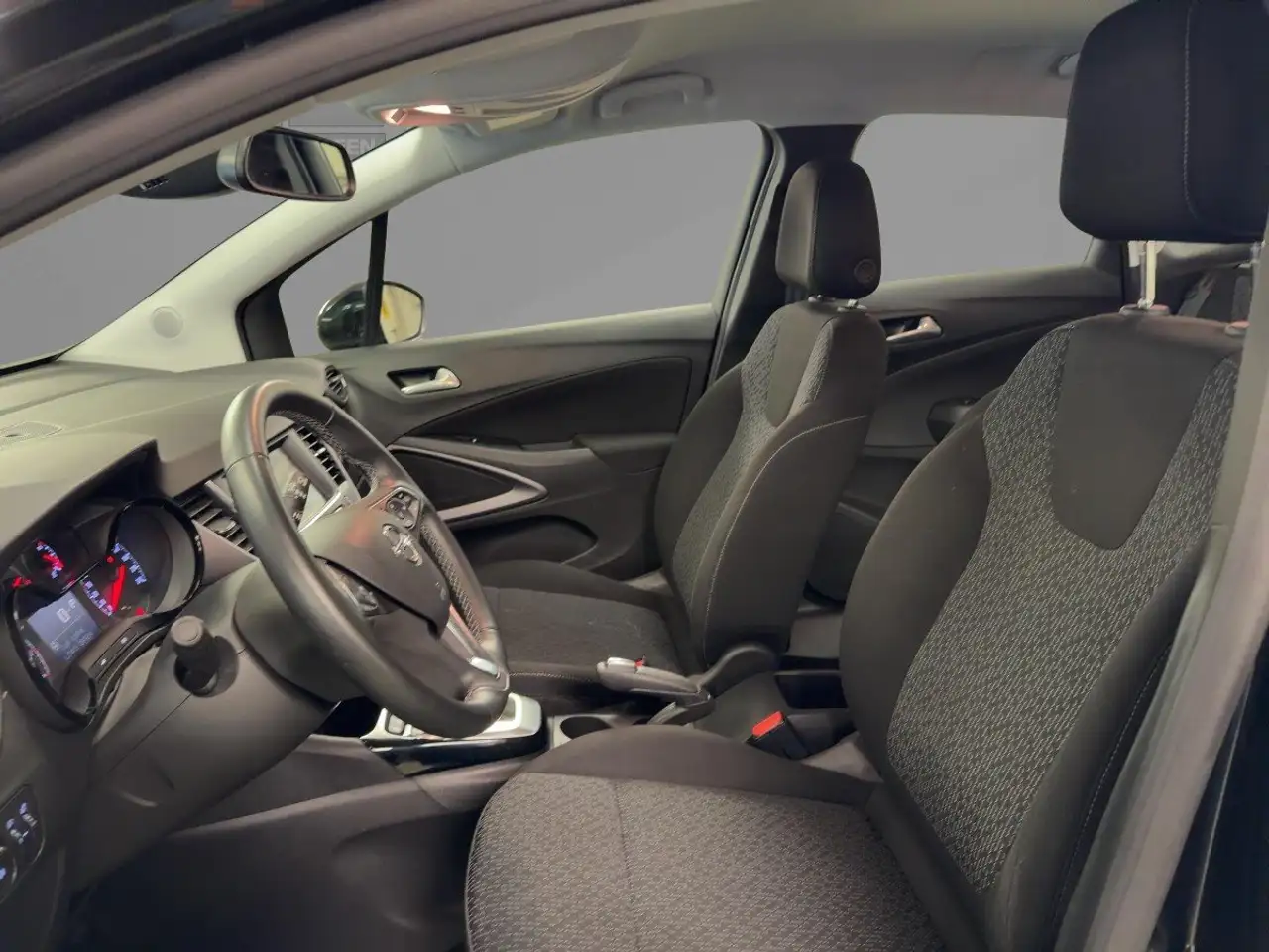 Opel Crossland 1.2 Turbo Enjoy LED+SHZ+Fernlichtass. — معرض صور السيارة 9