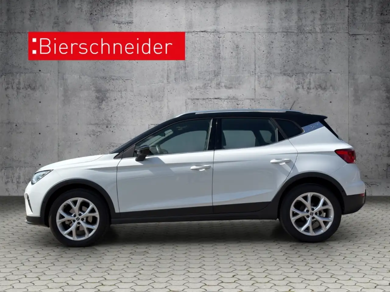 SEAT Arona 1.0 TSI DSG FR NAVI LED KAMERA FULL LINK PDC DAB S — Galería del vehículo 5