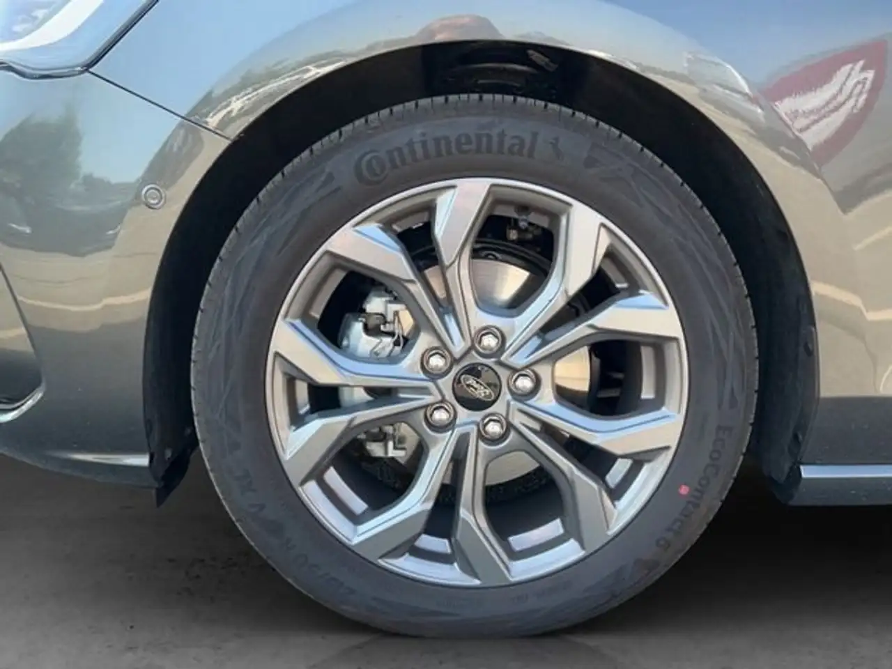 Ford Focus Turnier ST-Line X PDC WinterPaket HUD — Galería del vehículo 15