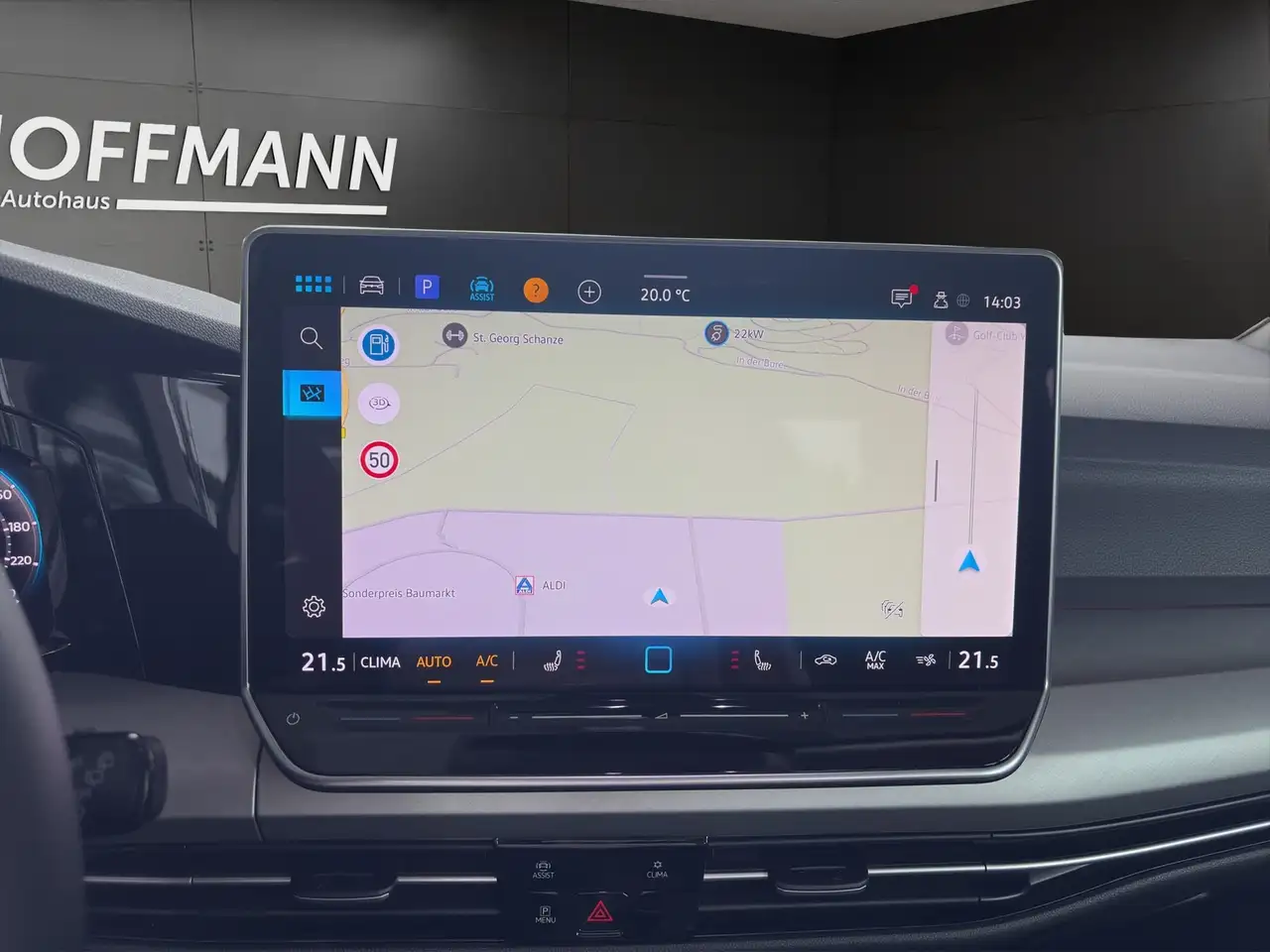 Volkswagen Golf 1.5 eTSI Life DSG LED+ACC+DigCockpit — Galería del vehículo 12