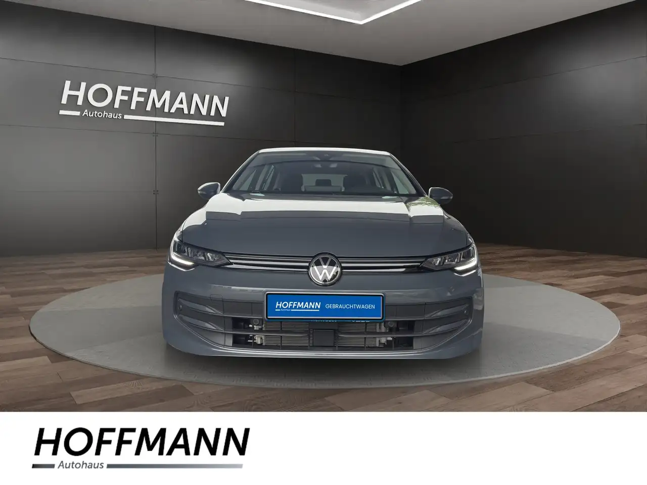 Volkswagen Golf 1.5 eTSI Life DSG LED+ACC+DigCockpit — Galería del vehículo 2