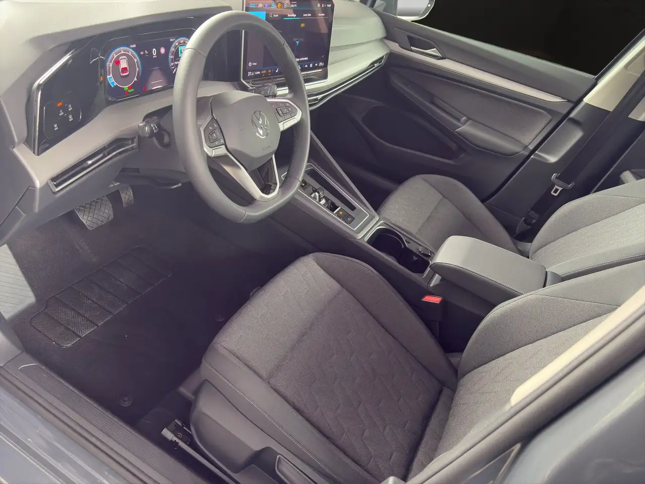 Volkswagen Golf 1.5 eTSI Life DSG LED+ACC+DigCockpit — Galería del vehículo 7