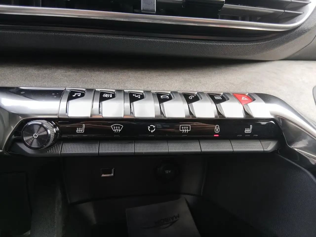Peugeot 3008 +Rück/Frontkamera+AppleCarplay+GanzjahresR. — معرض صور السيارة 16