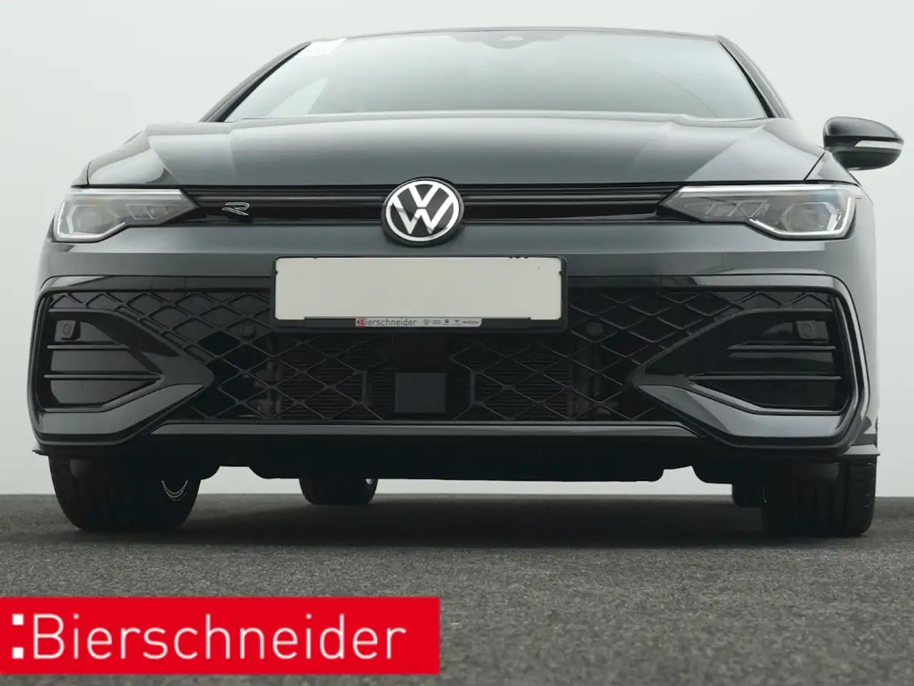 Volkswagen Golf 8 1.5 eTSI DSG R-Line BLACK STYLE AHK LED+ — معرض صور السيارة 31