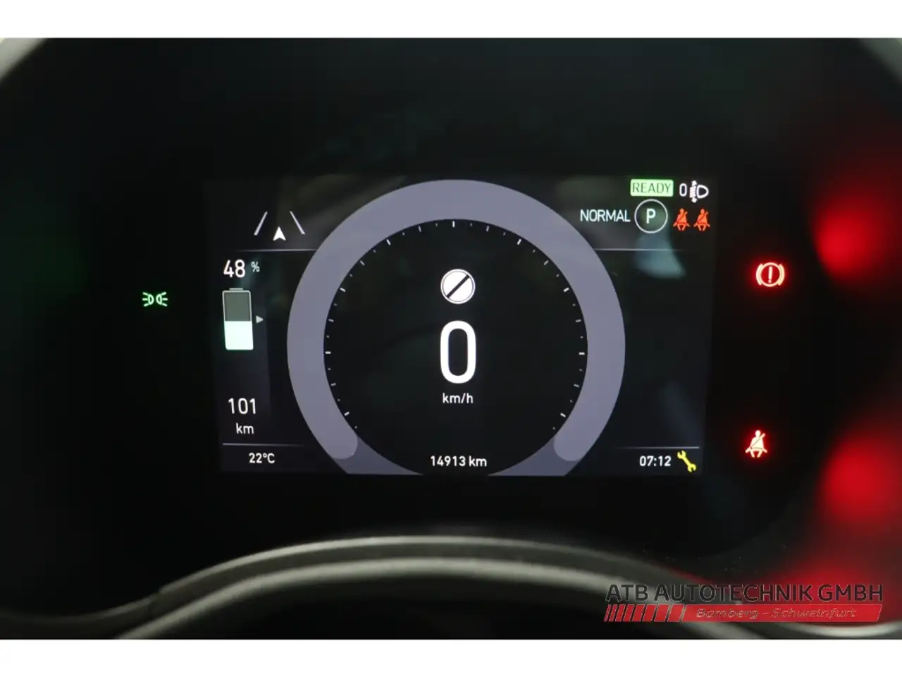 Fiat 500e 42kWh 95,7% SOH Apple CarPlay Klimaautom DAB — Galerie du véhicule 17