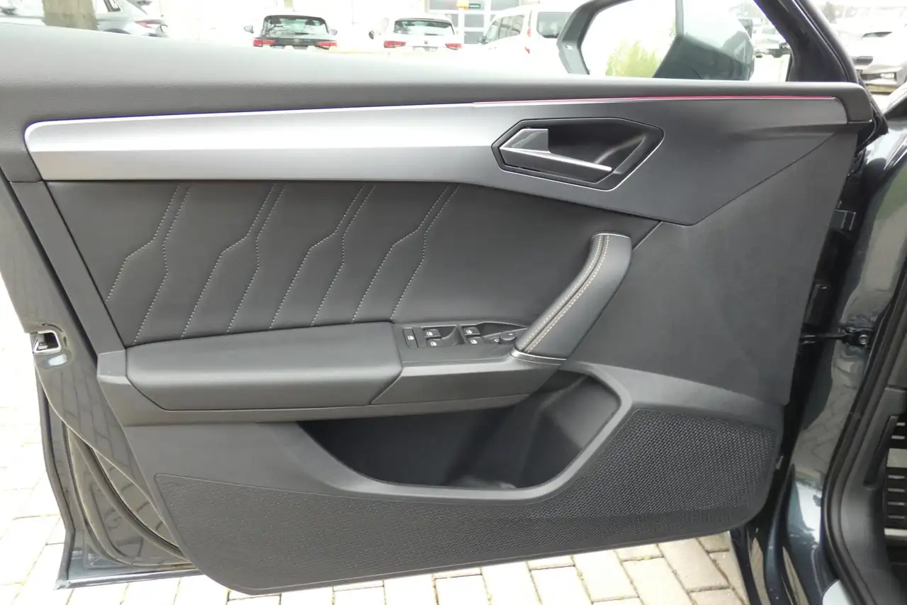 CUPRA Leon ST 2.0 'VZ' #DAB #SITZHZG #KAM #FULINK #NAVI — Galería del vehículo 11