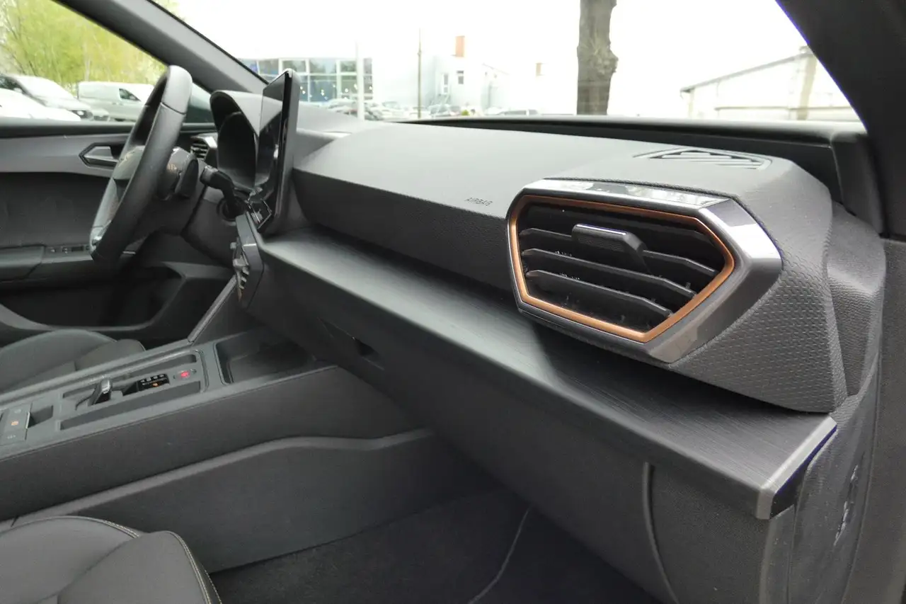 CUPRA Leon ST 2.0 'VZ' #DAB #SITZHZG #KAM #FULINK #NAVI — Galería del vehículo 21