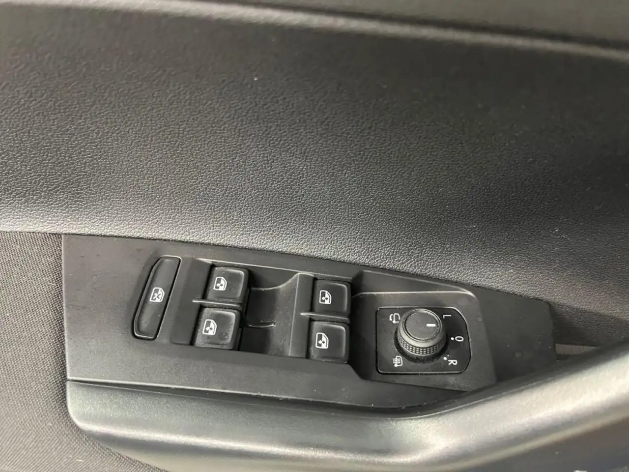 Volkswagen Polo 1.0 TSI Life DSG 70kW — Galería del vehículo 11