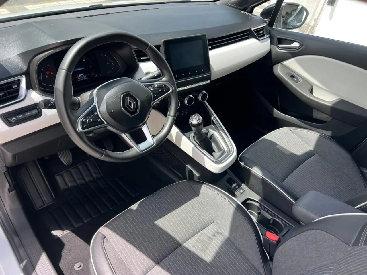 Renault Clio Blue dCi Techno 74kW — Galerie du véhicule 8