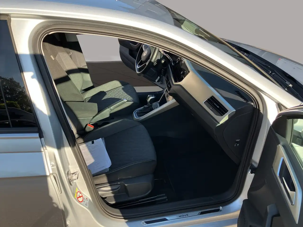 Volkswagen Polo MOVE 1.0 TSI DSG Navi LED VirtualCockpit — Vehicle gallery 17