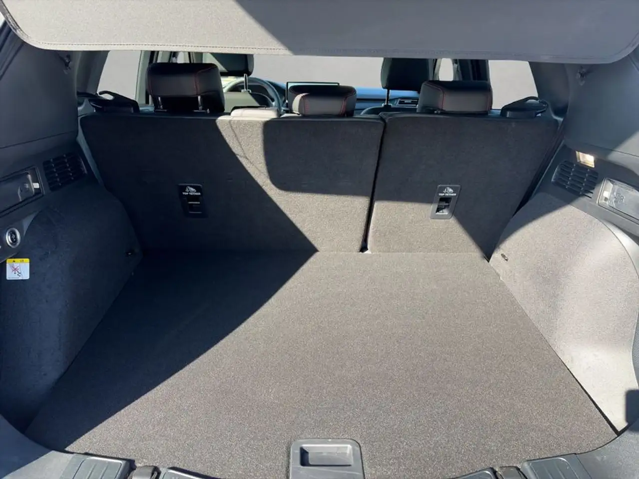 Ford Kuga 2.5 Duratec FHEV ST-LINE X — Vehicle gallery 5