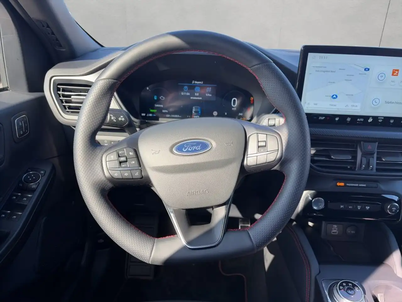 Ford Kuga 2.5 Duratec FHEV ST-LINE X — Vehicle gallery 11