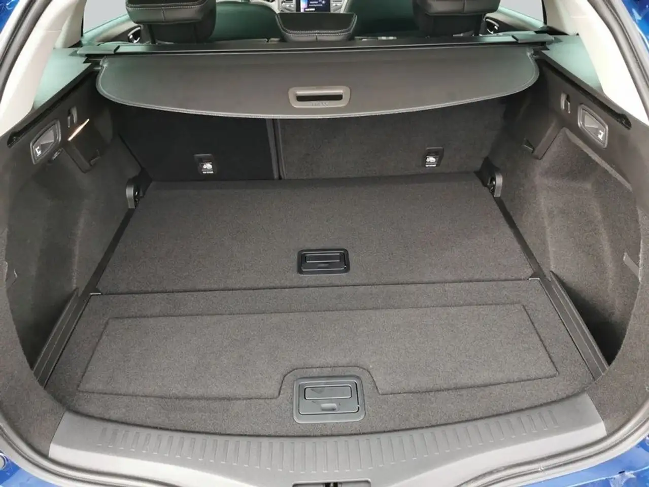Renault Megane Grandtour TCe 140 GPF EDC TECHNO — Galerie du véhicule 14