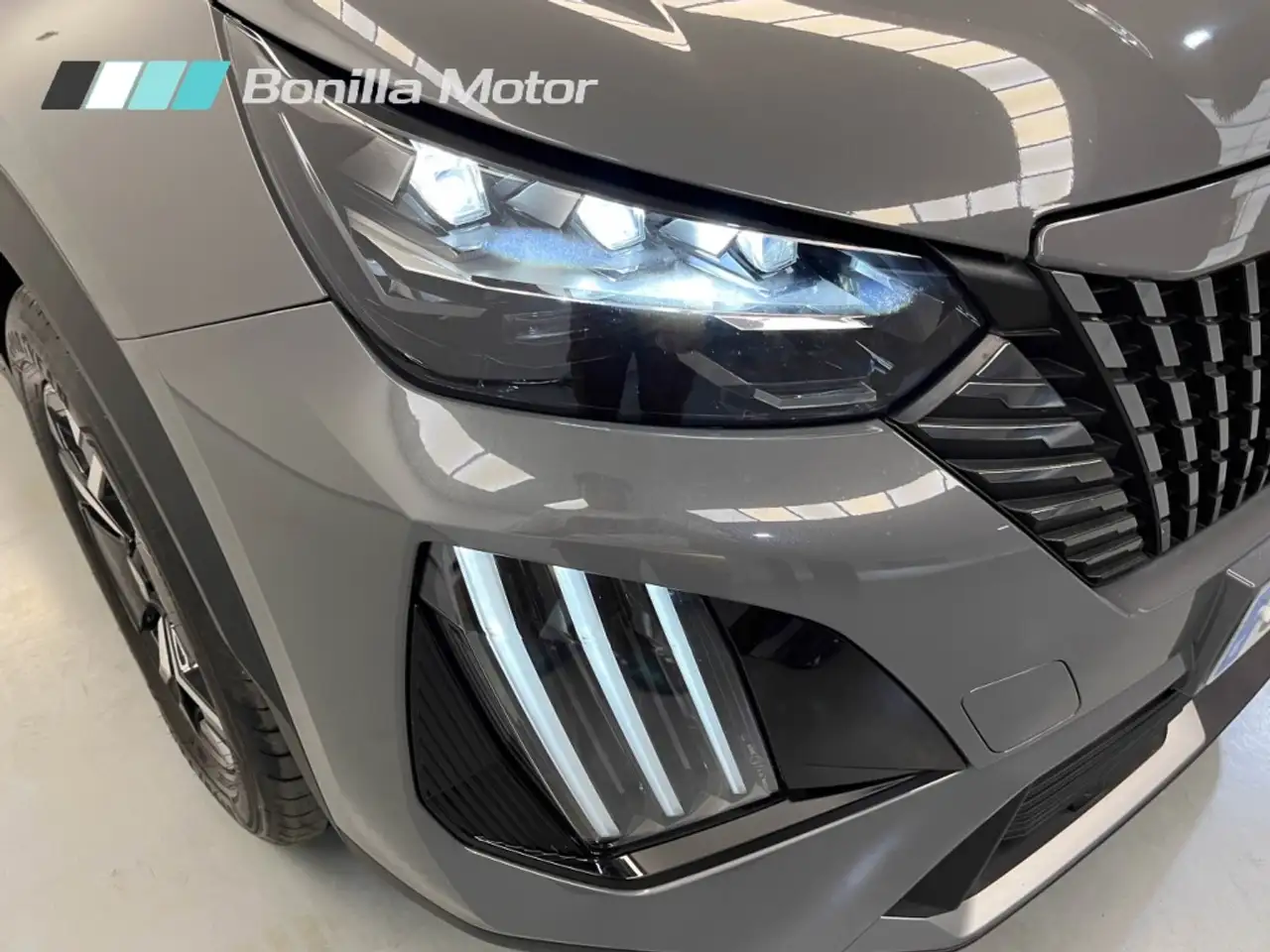 Peugeot 2008 1.2 PureTech S&S GT EAT8 130 — Galerie du véhicule 16