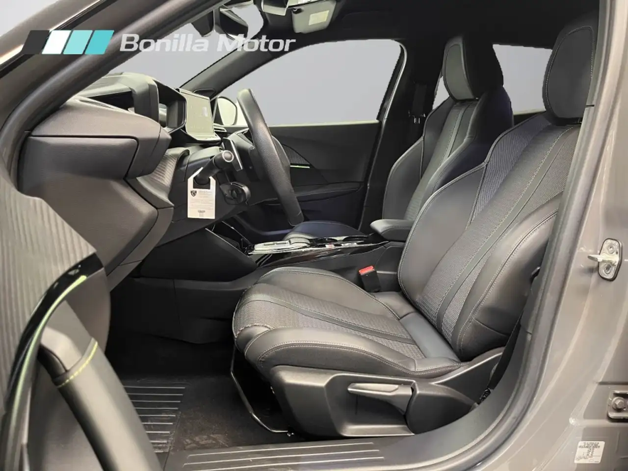 Peugeot 2008 1.2 PureTech S&S GT EAT8 130 — Galerie du véhicule 7