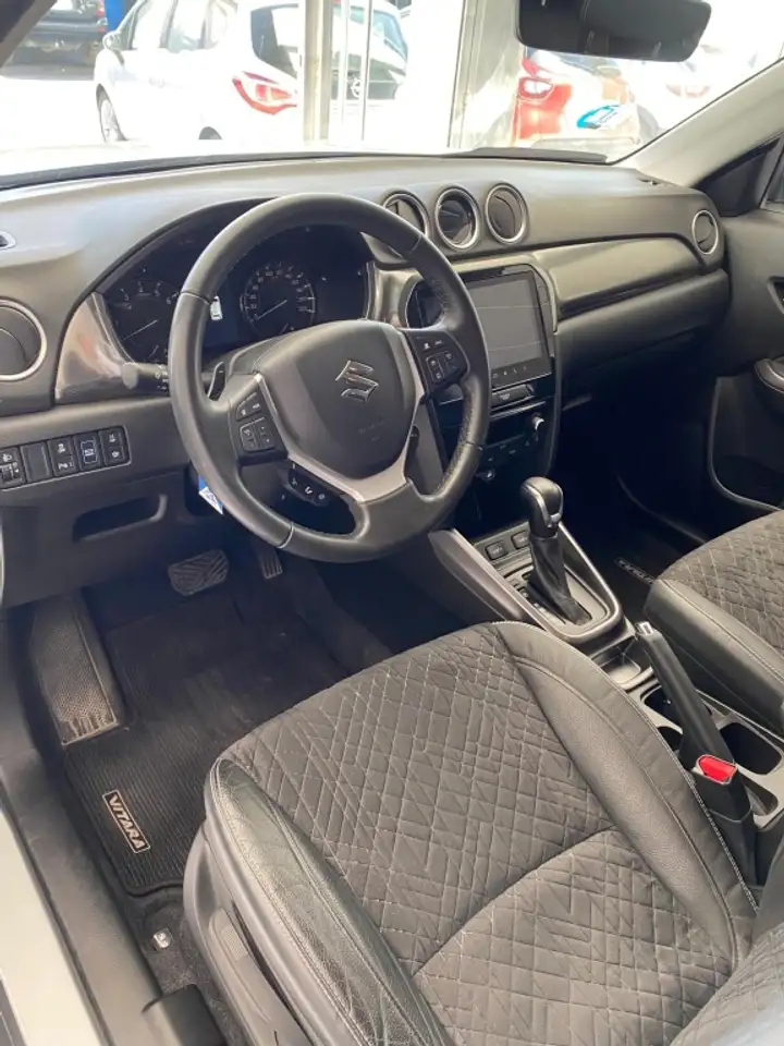 Suzuki Vitara 1.5L Strong Hybrid S3 6AGS — Vehicle gallery 3