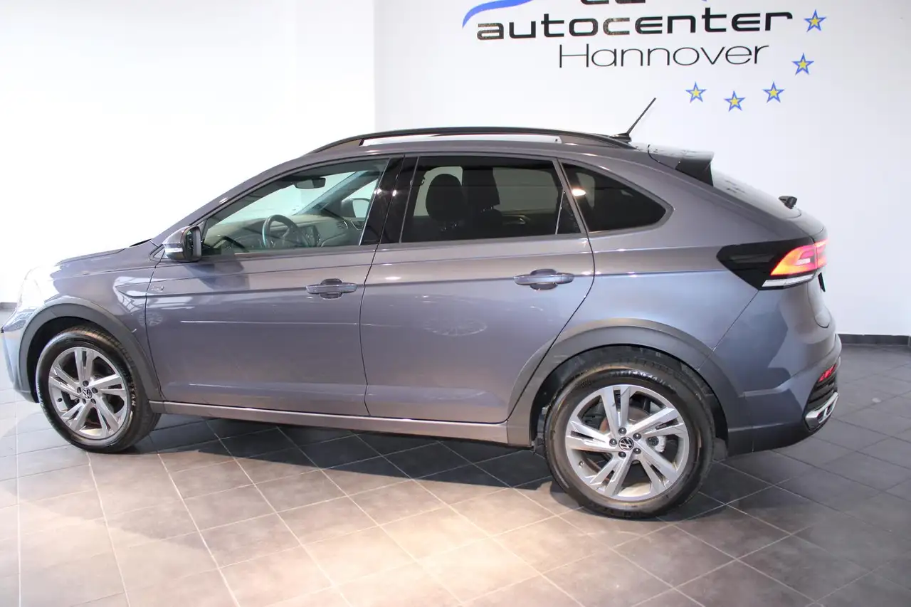 Volkswagen Taigo 1.0 TSI R-LINE IQ-MATRIX LED ACC KEYLESS — Galería del vehículo 4